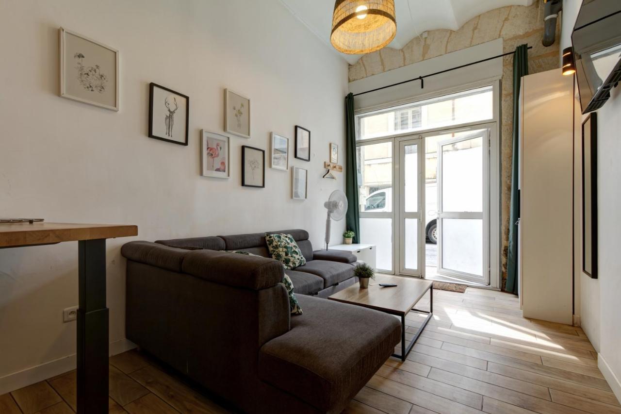 Appartement Sleep In Montpellier, Molly, Centre, Gare, 2 Ch, Tram St-denis